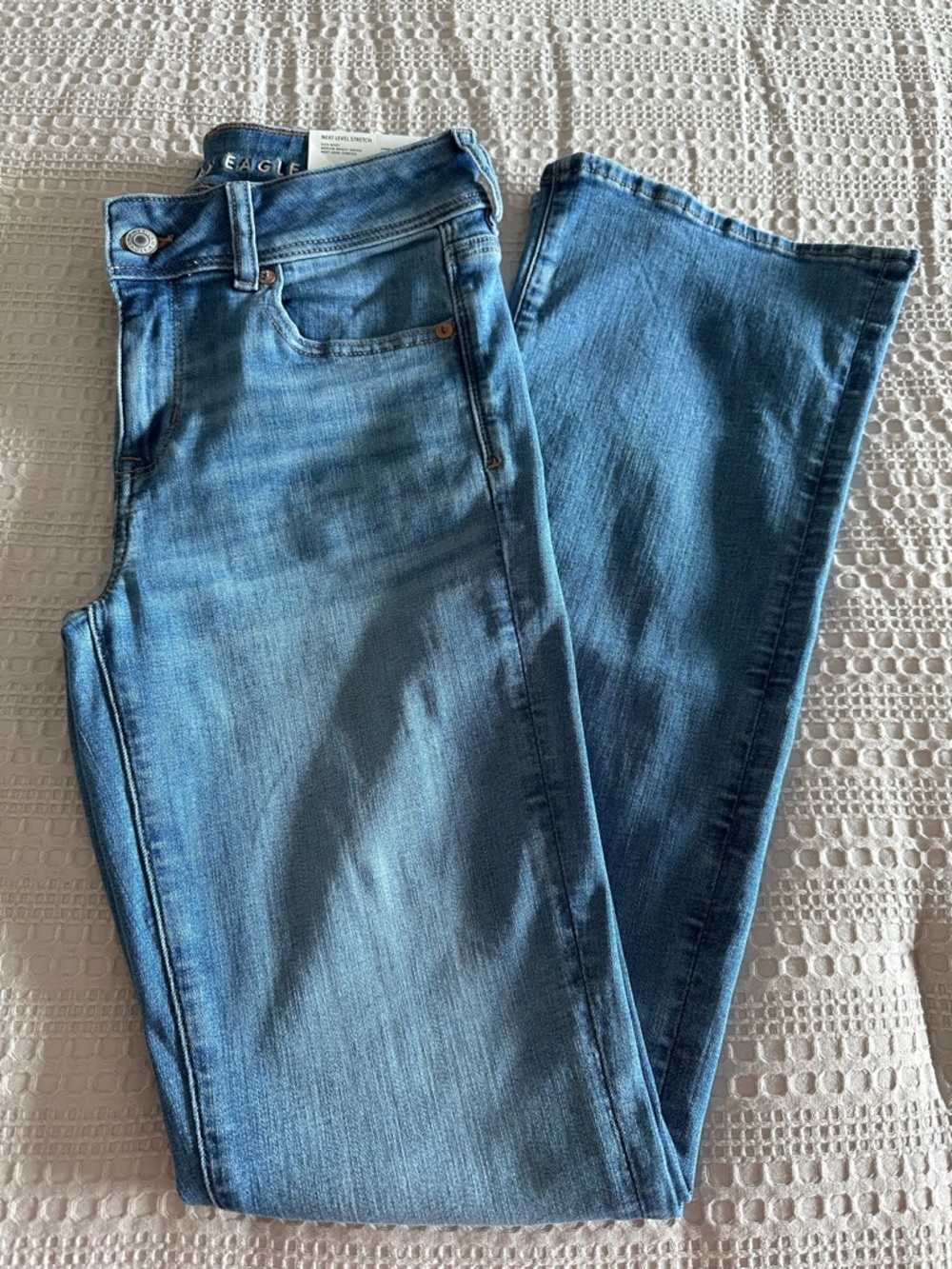 American Eagle kick boot medium bright indigo next level stretch size 4 27w